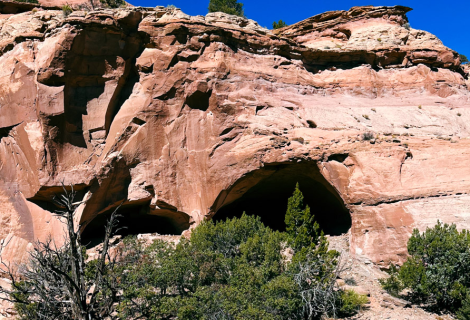 Robbers Roost History: Outlaws, Mines and Utah Trails Robbers Roost History: Outlaws, Mines and Utah Trails